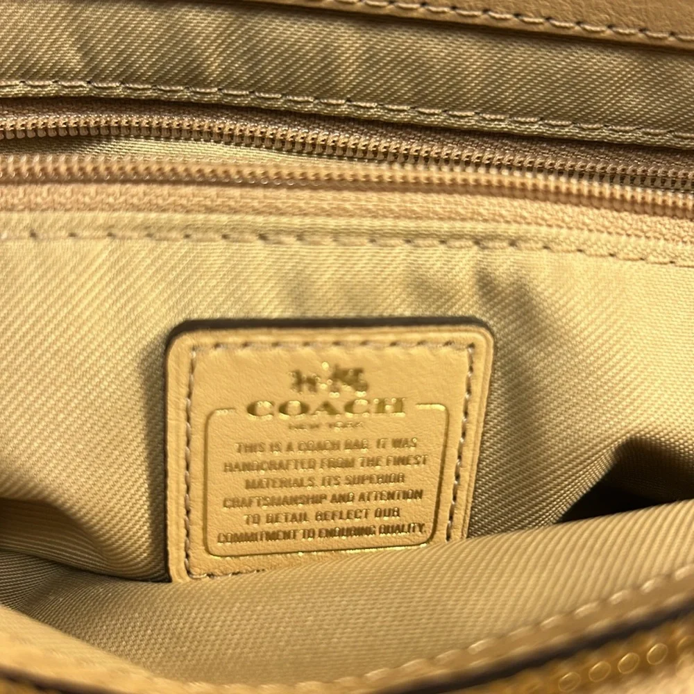 Coach Swagger large leather tote shoulder bag